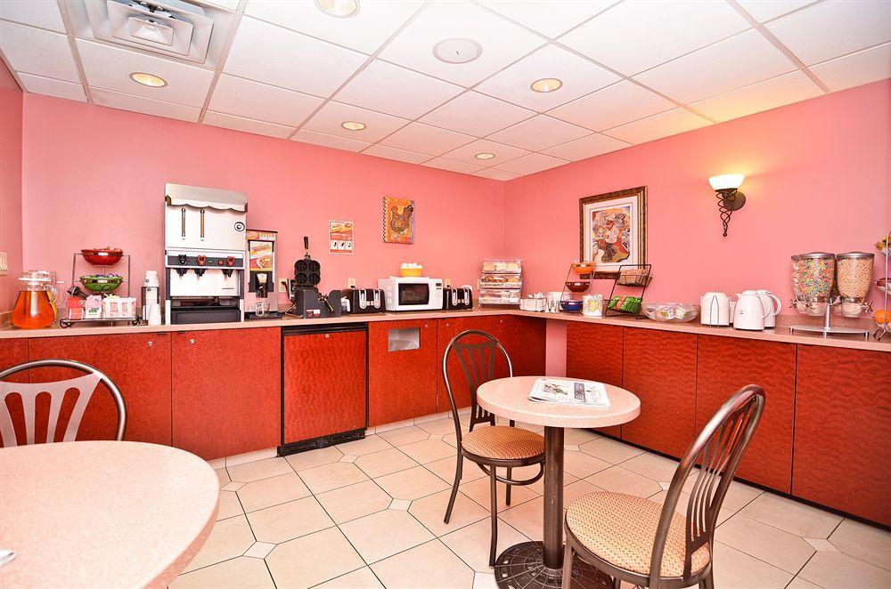 Best Western On The Avenue Buffalo Restaurace fotografie