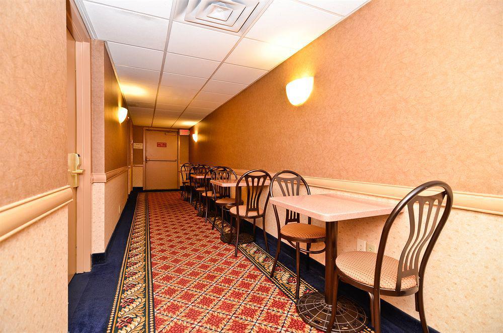 Best Western On The Avenue Buffalo Restaurace fotografie